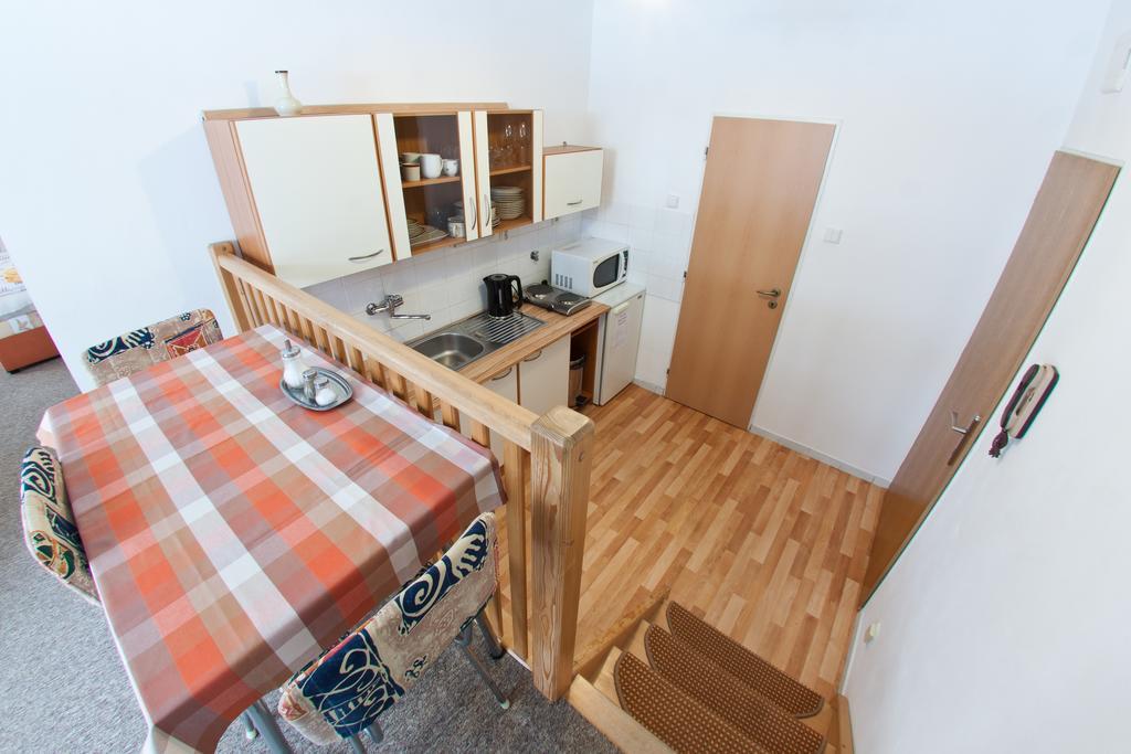 Apartmany - Penzion Smetanka Ceske Budejovice Cameră foto