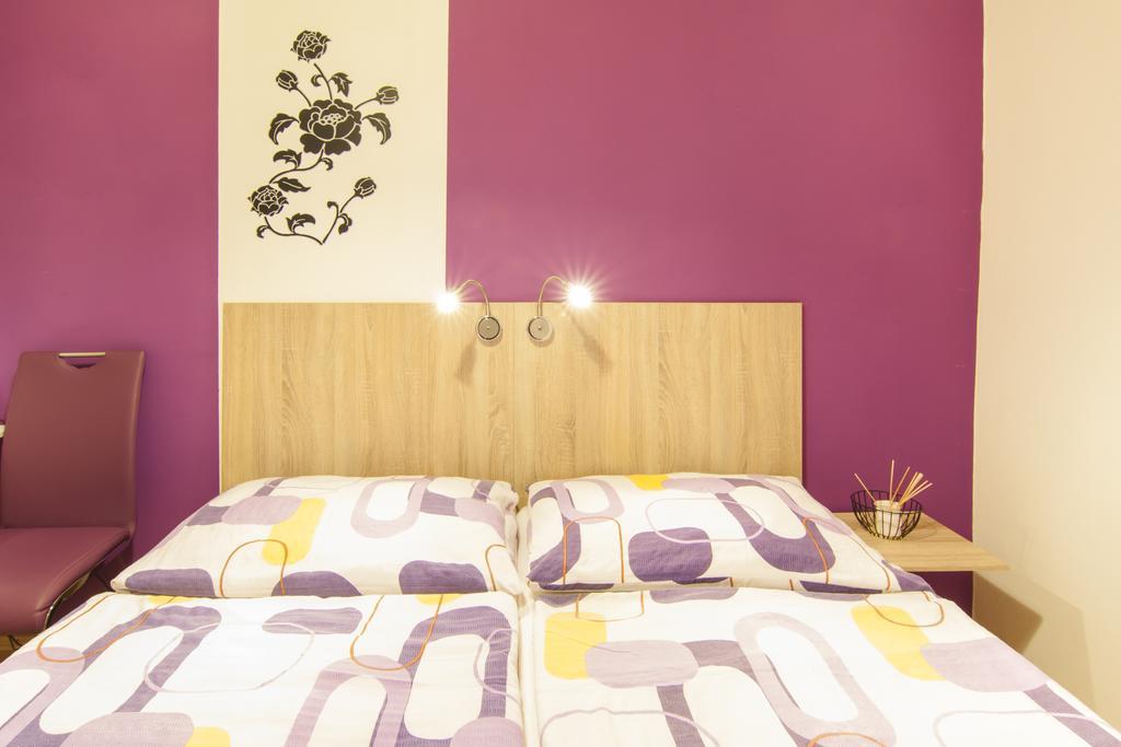 Apartmany - Penzion Smetanka Ceske Budejovice Exterior foto