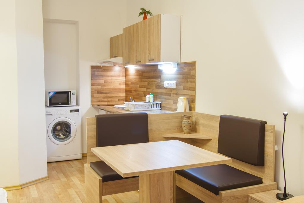 Apartmany - Penzion Smetanka Ceske Budejovice Exterior foto