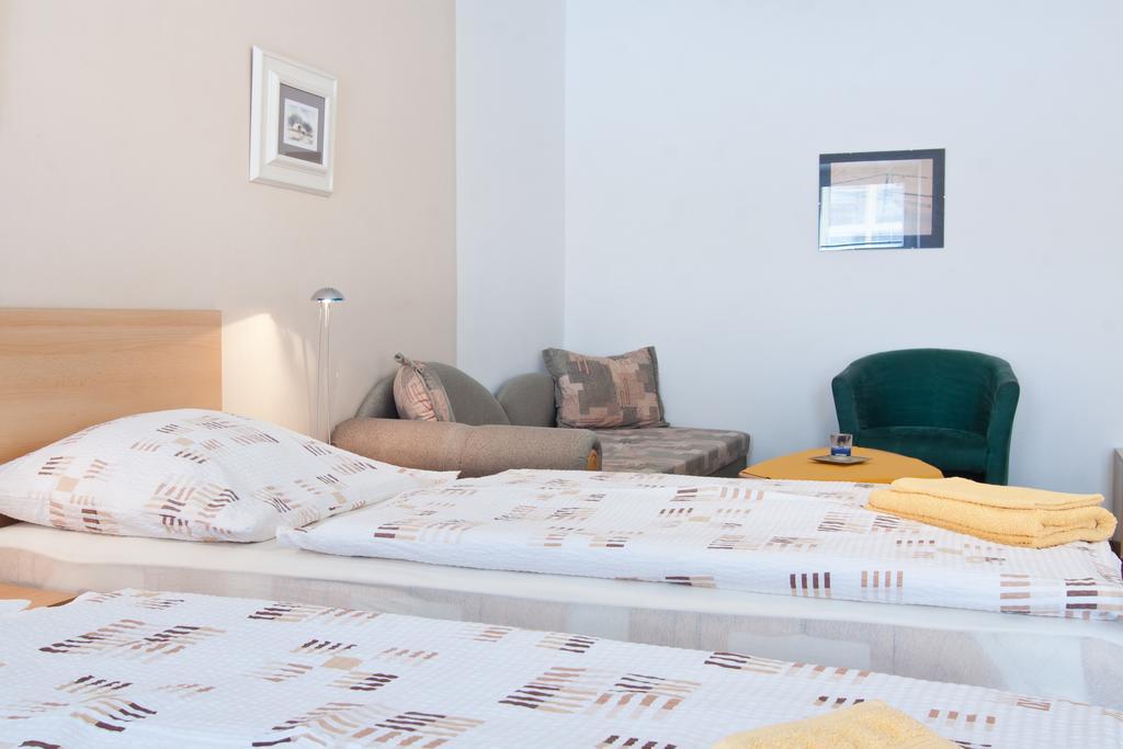 Apartmany - Penzion Smetanka Ceske Budejovice Exterior foto